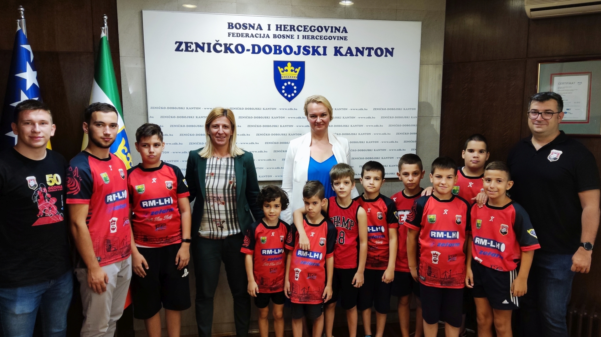 PREMIJERKA MEHMEDIĆ I MINISTRICA SUBAŠIĆ UPRILIČILE PRIJEM ZA PREDSTAVNIKE RUGBY KLUBA ČELIK