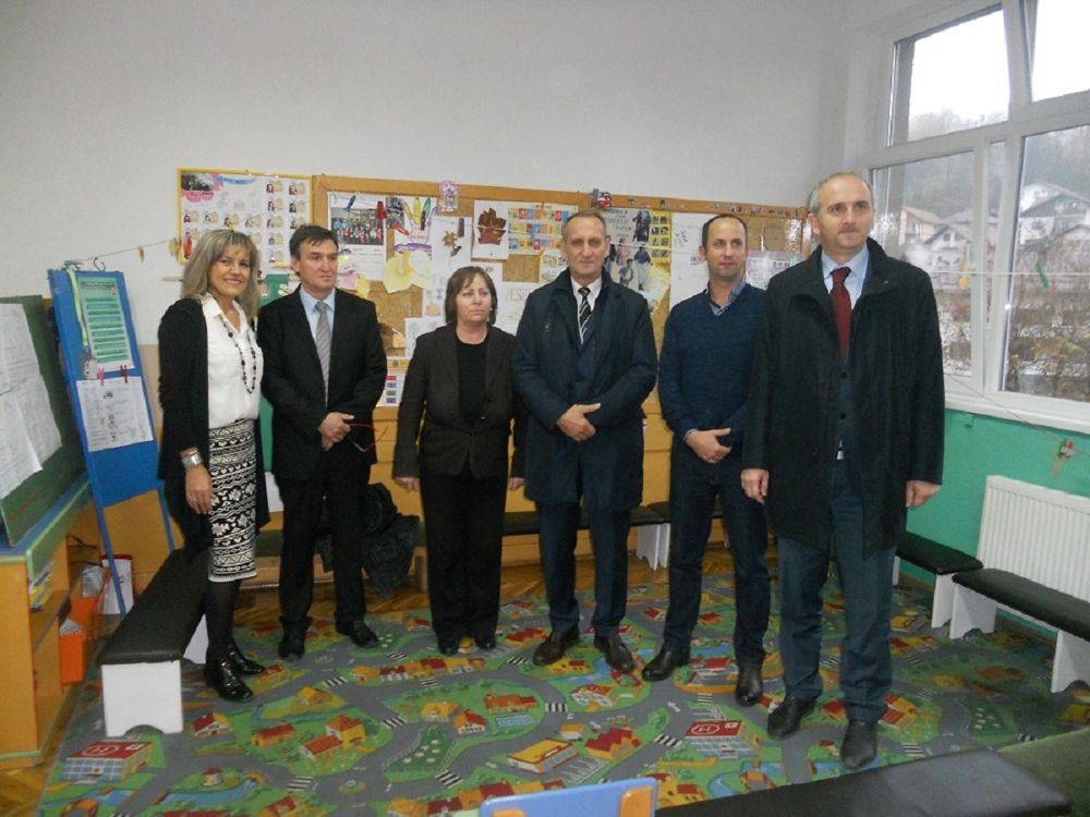 OBILAZAK OSNOVNIH ŠKOLA NA PODRUČJU OPĆINE TEŠANJ NA KOJIM SE IZVODE RADOVI PO PROJEKTU "ENERGIJSKA EFIKASNOST U BiH", IZGRADNJA FISKULTURNE SALE I REKONSTRUKCIJA MOKROG ČVORA