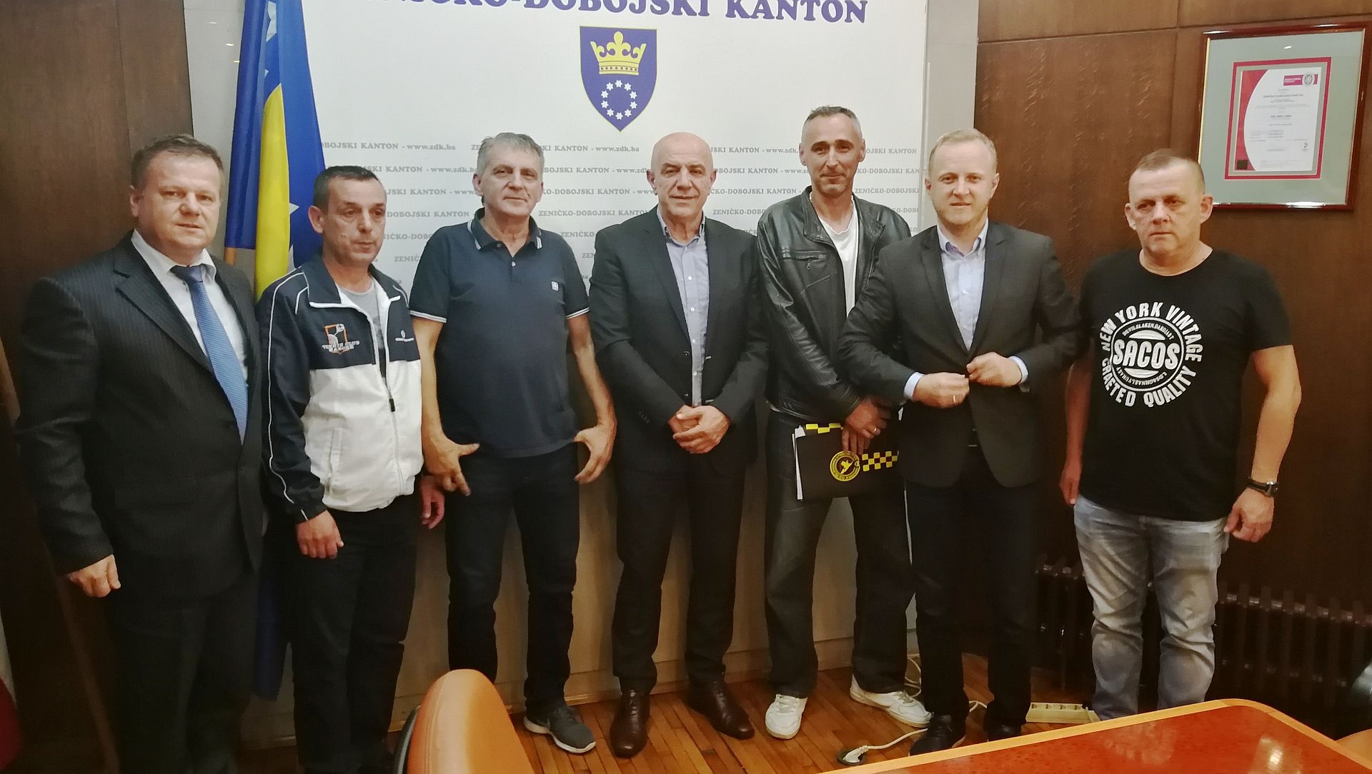 ZENICA TAKSI: VLADA I SKUPŠTINA ZDK POKAZALE RAZUMIJEVANJE PREMA PROBLEMIMA TAKSISTA