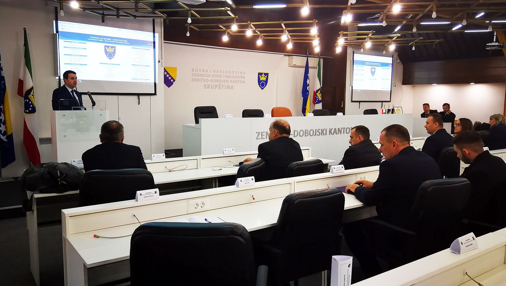 GANIĆ: VLADA ŽELI OPTIMIZIRATI POSLOVNE PROCESE KROZ DIGITALIZACIJU JAVNE UPRAVE