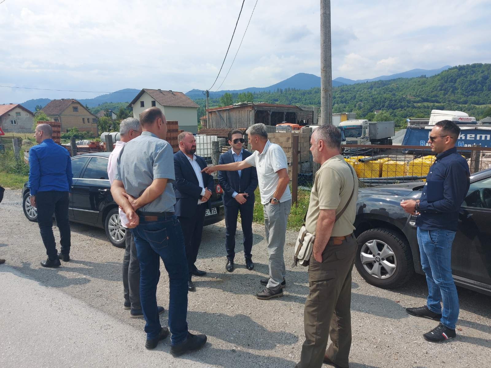 MINISTAR ISAK OBIŠAO REGIONALNE CESTE U OPĆINI ZAVIDOVIĆI